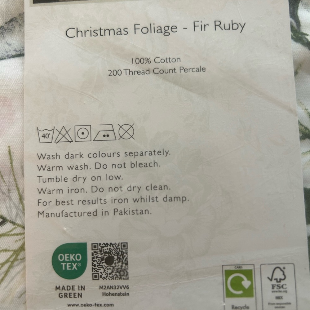 Cabbages & Roses King Size 3 pc. Duvet Set. Christmas Foliage- Fir Ruby. NWT - Picture 9 of 9